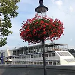 船上ホテル ボテル グラシア ブラチスラヴァ