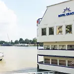 Gracia Hotel na wodzie 3*