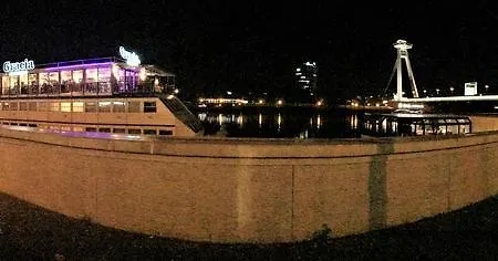 Gracia Hotel en barco 3*