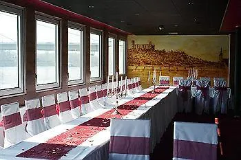 Gracia Bateau-hôtel