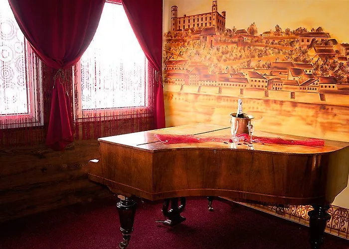 Bateau-hôtel Gracia