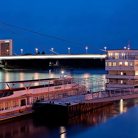 Botel Gracia 3*