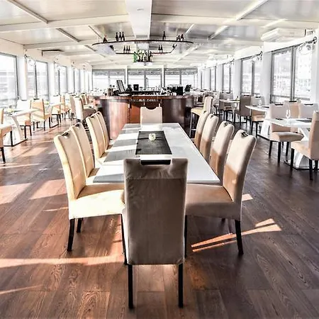 Botel Gracia 3*