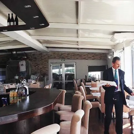 Botel Gracia 3*
