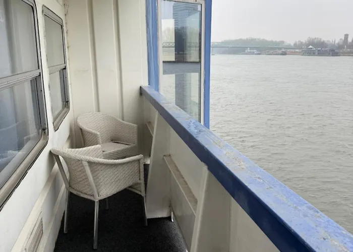 Gracia 3* ברטיסלאבה